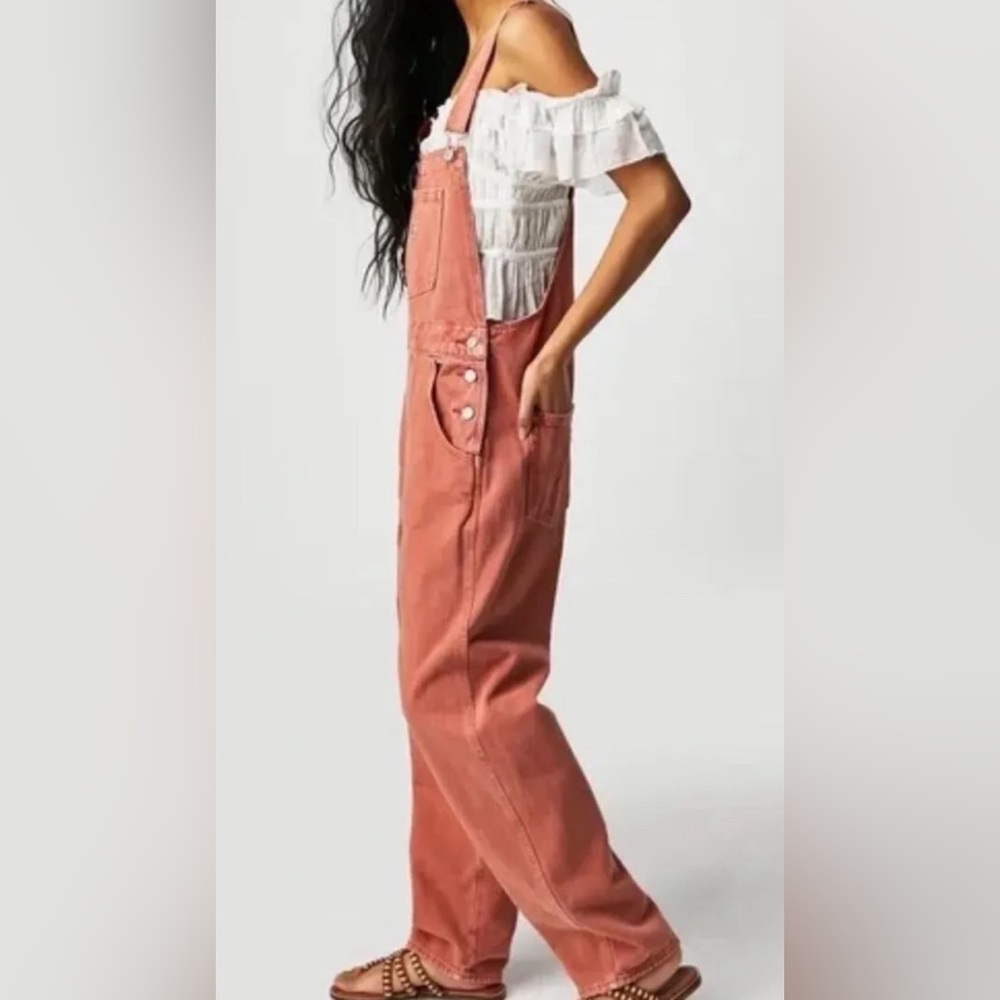 Levi’s Women’s Vintage Denim Overalls Brown Sz S NWT - Picture 2 of 12
